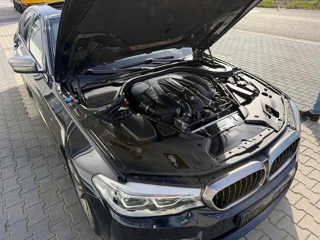 Bmw - 5-serie - m550i - xd hi exe personenauto - 2018 - afbeelding 17 van  34