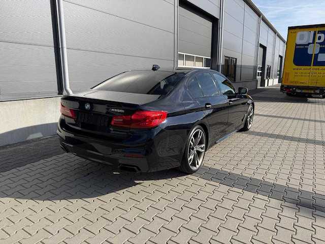 Bmw - 5-serie - m550i - xd hi exe personenauto - 2018 - afbeelding 30 van  34