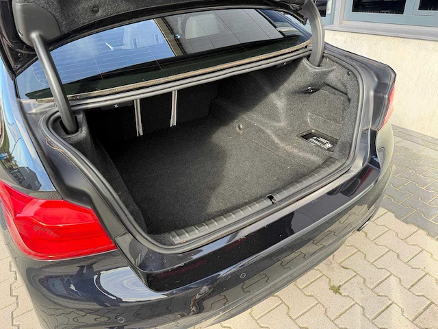 Bmw - 5-serie - m550i - xd hi exe personenauto - 2018 - afbeelding 19 van  34