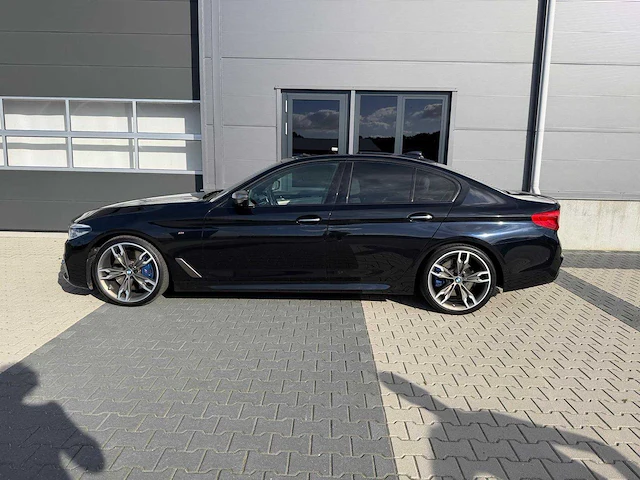 Bmw - 5-serie - m550i - xd hi exe personenauto - 2018 - afbeelding 12 van  34