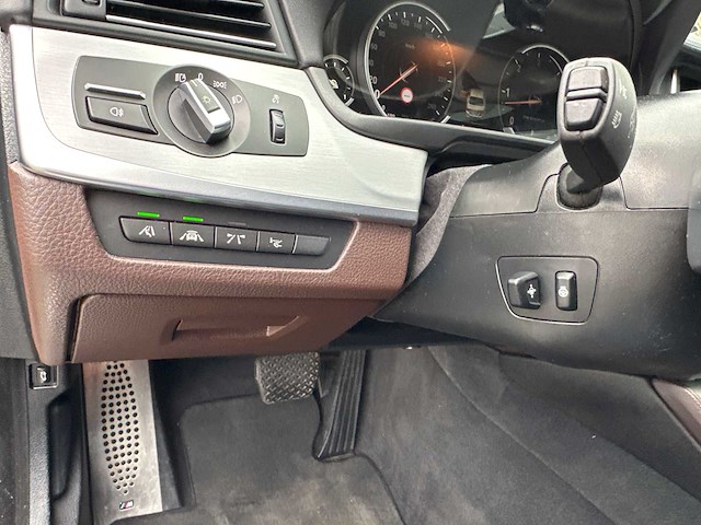 Bmw - 5-serie - m550xd - car - 2015 - afbeelding 6 van  34