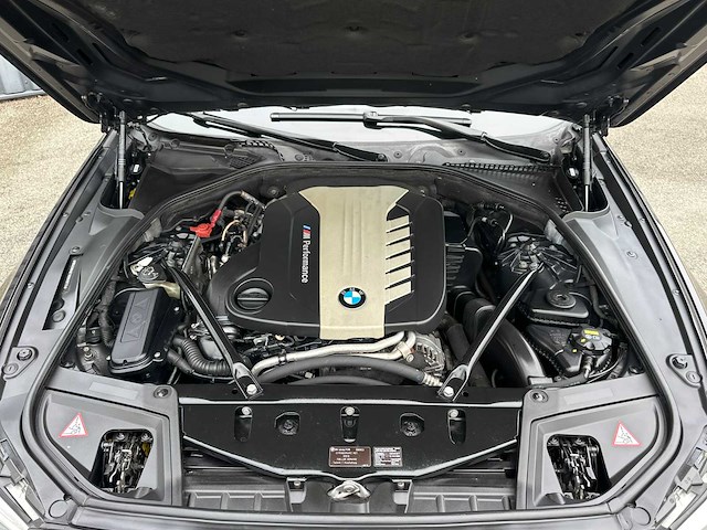 Bmw - 5-serie - m550xd - car - 2015 - afbeelding 23 van  34