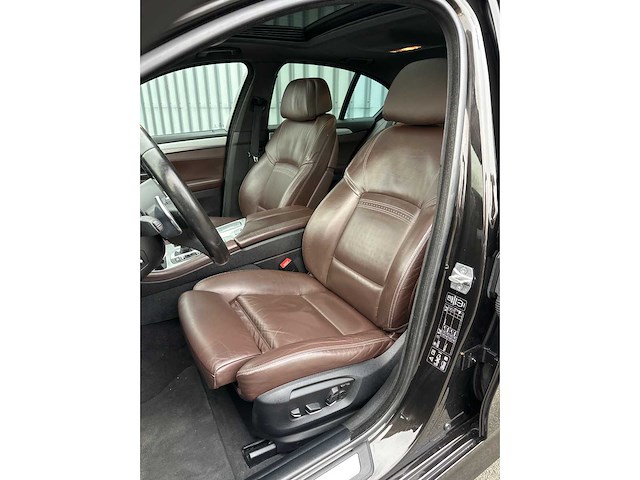 Bmw - 5-serie - m550xd - car - 2015 - afbeelding 33 van  34