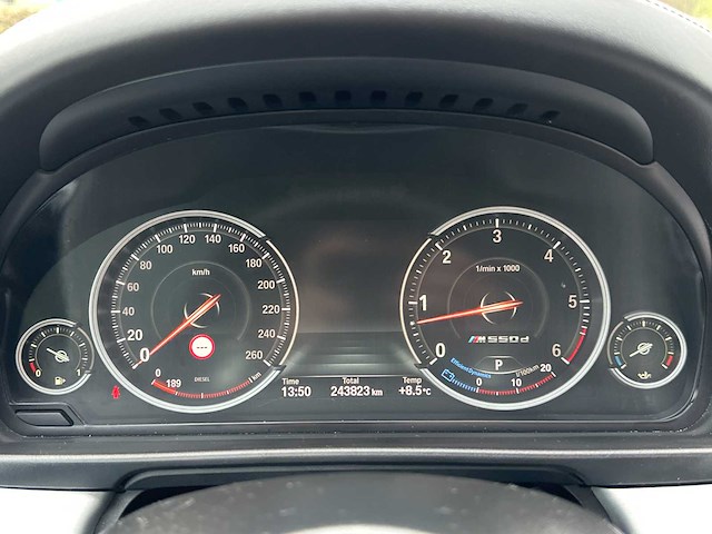 Bmw - 5-serie - m550xd - car - 2015 - afbeelding 34 van  34