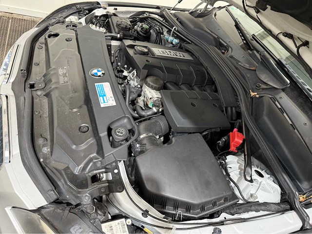 Bmw - 5-serie - touring - 520i - personenauto - 2009 - afbeelding 16 van  30