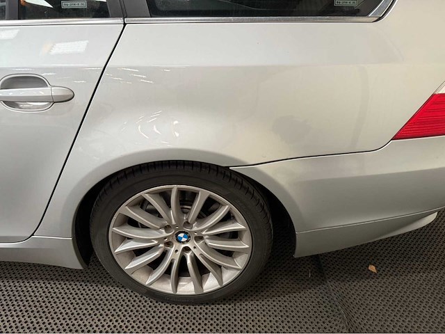 Bmw - 5-serie - touring - 520i - personenauto - 2009 - afbeelding 21 van  30