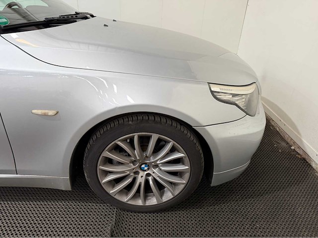 Bmw - 5-serie - touring - 520i - personenauto - 2009 - afbeelding 24 van  30