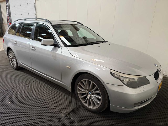 Bmw - 5-serie - touring - 520i - personenauto - 2009 - afbeelding 26 van  29