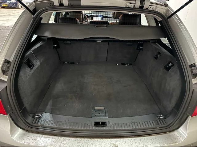 Bmw - 5-serie - touring - 520i - personenauto - 2009 - afbeelding 18 van  30
