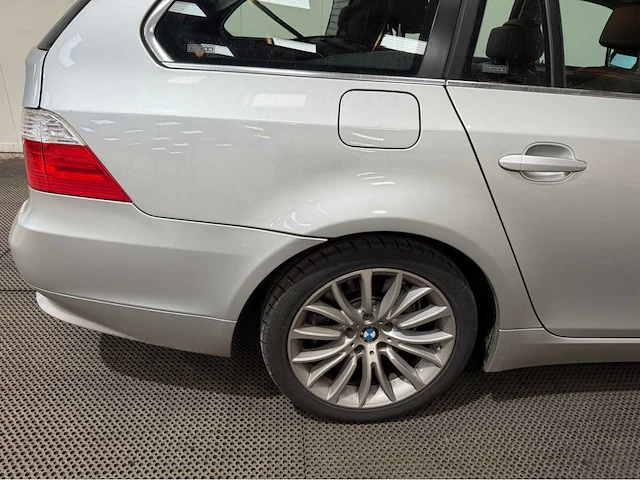 Bmw - 5-serie - touring - 520i - personenauto - 2009 - afbeelding 22 van  30