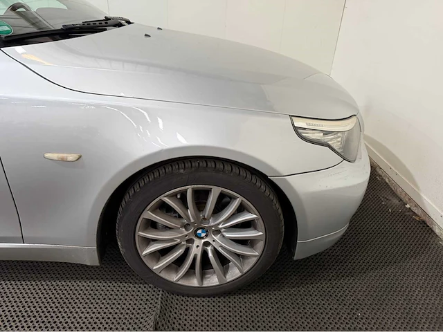Bmw - 5-serie - touring - 520i - personenauto - 2009 - afbeelding 24 van  30