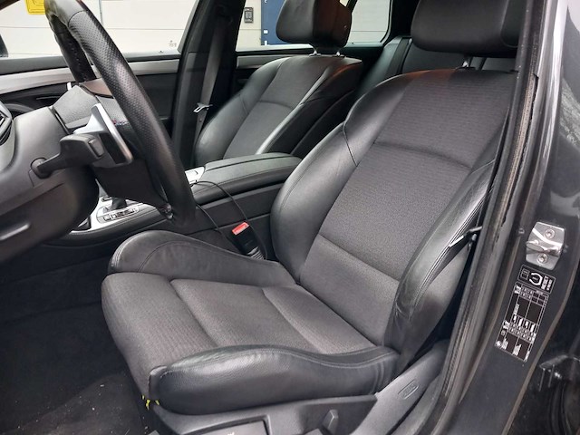 Bmw - 5-serie touring - 520d high executive - personenauto - afbeelding 19 van  20