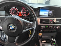 Bmw - 5-serie touring - 520i automaat corp.l. bnsed i - 93-ngr-7- 2010 - afbeelding 4 van  5
