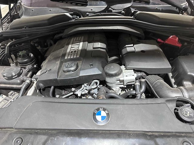Bmw - 5-serie touring - 520i automaat corp.l. bnsed i - 93-ngr-7- 2010 - afbeelding 9 van  17