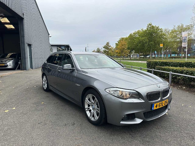 Bmw - 5-serie touring - 520i execut. m sp. - car - 2013 - afbeelding 12 van  36