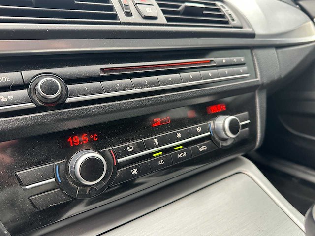 Bmw - 5-serie touring - 520i execut. m sp. - car - 2013 - afbeelding 34 van  36