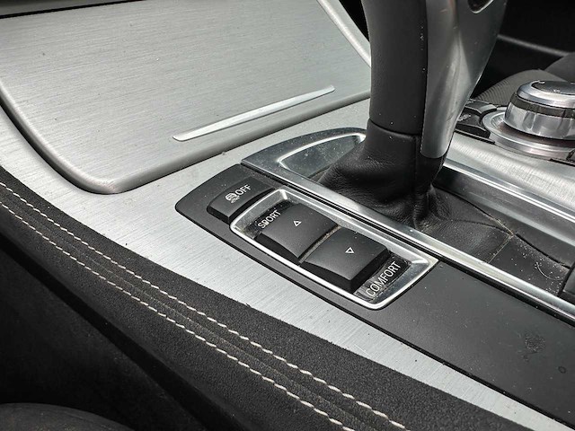 Bmw - 5-serie touring - 520i execut. m sp. - car - 2013 - afbeelding 2 van  32