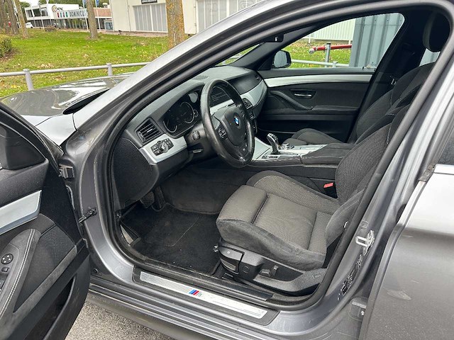Bmw - 5-serie touring - 520i execut. m sp. - car - 2013 - afbeelding 29 van  32
