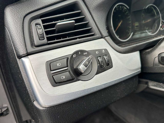 Bmw - 5-serie touring - 520i execut. m sp. - car - 2013 - afbeelding 32 van  32