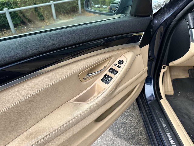 Bmw - 5-serie touring - 520i high executive - car - 2011 - afbeelding 4 van  42