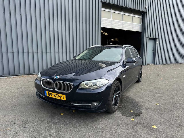 Bmw - 5-serie touring - 520i high executive - car - 2011 - afbeelding 1 van  42