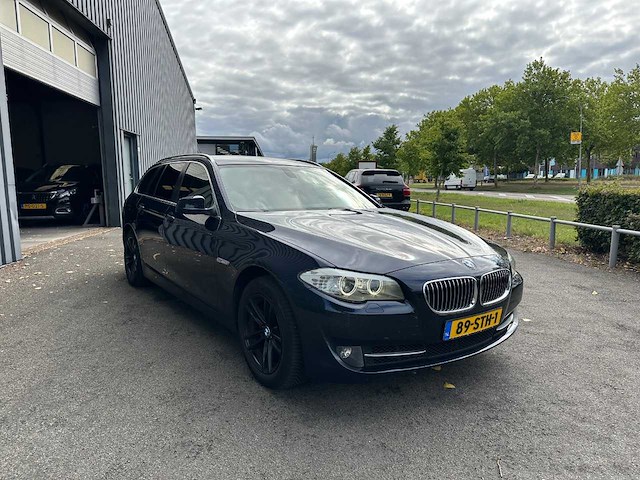 Bmw - 5-serie touring - 520i high executive - car - 2011 - afbeelding 12 van  42