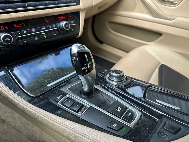 Bmw - 5-serie touring - 520i high executive - car - 2011 - afbeelding 41 van  42
