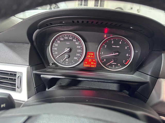 Bmw - 5-serie touring - 523i automaat- k-649-df - afbeelding 2 van  23