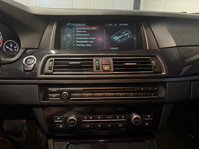 Bmw - 5-serie touring - 525d high executive - 9-znz-20- 2014 iaw - afbeelding 17 van  32