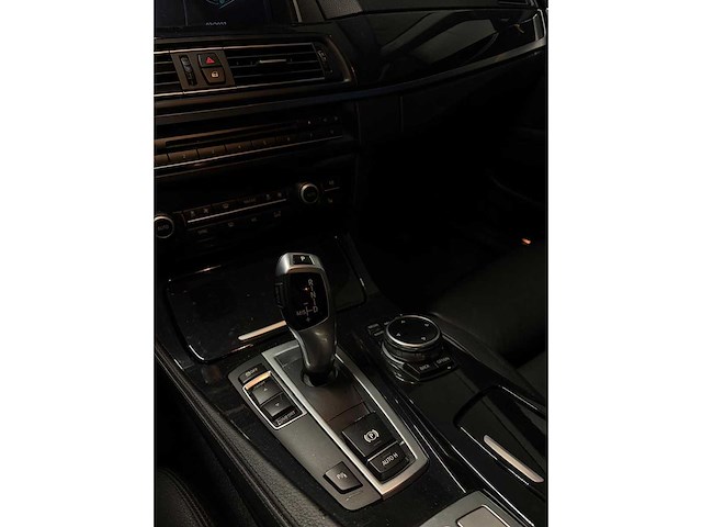 Bmw - 5-serie touring - 525d high executive - 9-znz-20- 2014 iaw - afbeelding 18 van  32