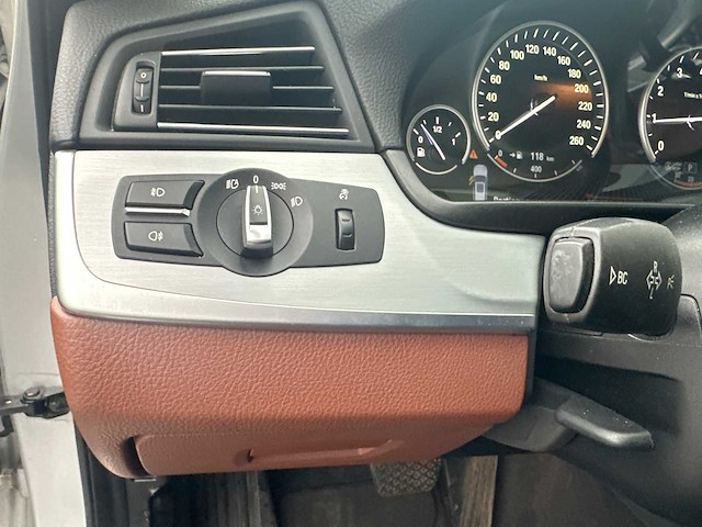 Bmw - 5-serie touring - 528i high executive - car - 2012 - afbeelding 8 van  36