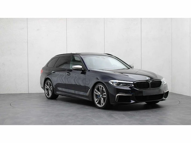 Bmw - 5-serie touring - m550d xdrive high exe - 2018 - sb-618-x - personenauto - afbeelding 10 van  16