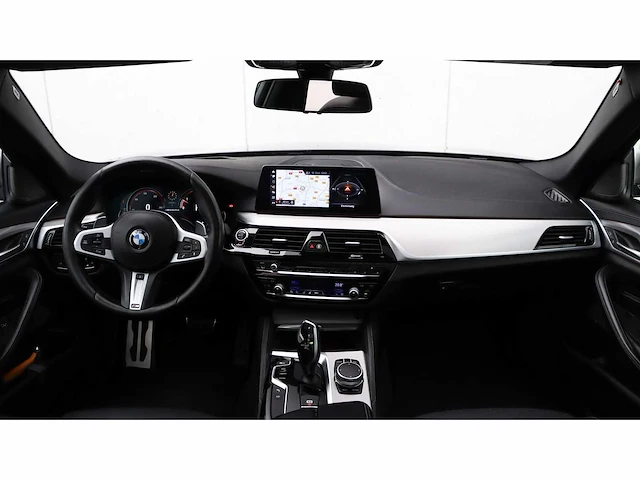 Bmw - 5-serie touring - m550d xdrive high exe - 2018 - sb-618-x - personenauto - afbeelding 16 van  16