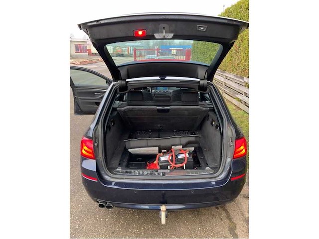 Bmw - 530 xd - touring high executive - 2011 - afbeelding 25 van  32