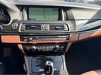 Bmw - 535i - 5-serie touring - executive personenauto - 2014 - afbeelding 13 van  30
