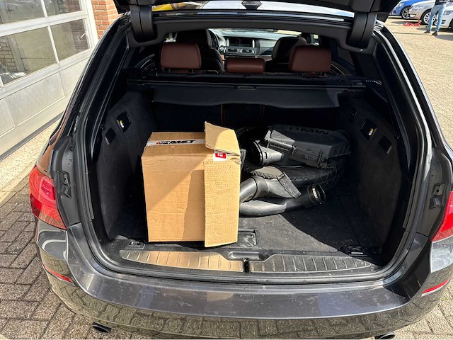 Bmw - 535i - 5-serie touring - executive personenauto - 2014 - afbeelding 15 van  30