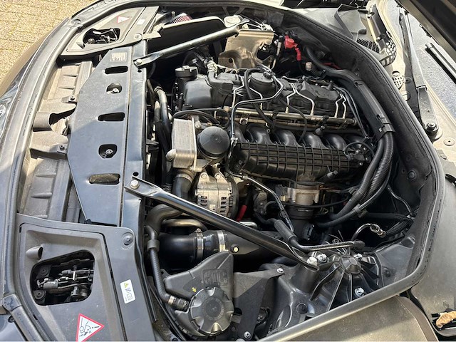 Bmw - 535i - 5-serie touring - executive personenauto - 2014 - afbeelding 16 van  30