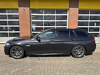 Bmw - 535i - 5-serie touring - executive personenauto - 2014 - afbeelding 12 van  30