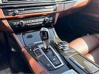 Bmw - 535i - 5-serie touring - executive personenauto - 2014 - afbeelding 9 van  30