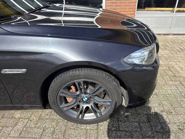 Bmw - 535i - 5-serie touring - executive personenauto - 2014 - afbeelding 16 van  30