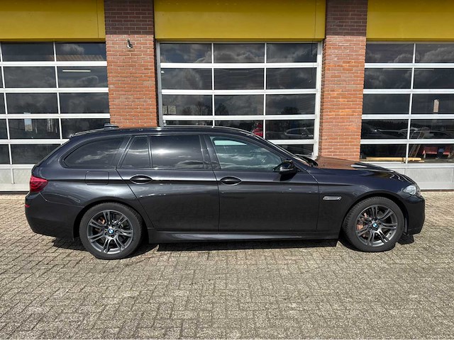 Bmw - 535i - 5-serie touring - executive personenauto - 2014 - afbeelding 22 van  30
