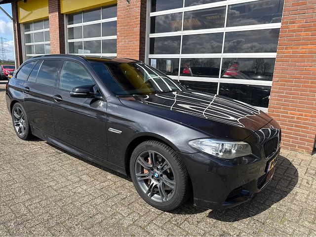 Bmw - 535i - 5-serie touring - executive personenauto - 2014 - afbeelding 23 van  30