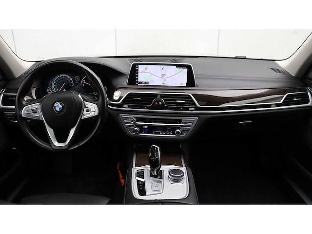 Bmw - 7-serie - 740i high executive - 2018 - tf-396-v - personenauto - afbeelding 2 van  31