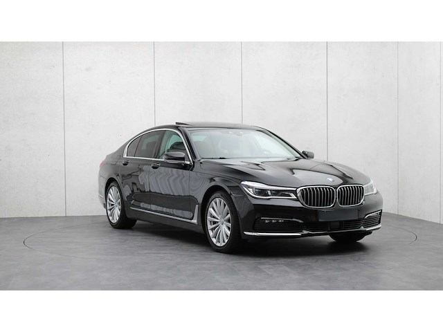 Bmw - 7-serie - 740i high executive - 2018 - tf-396-v - personenauto - afbeelding 18 van  31