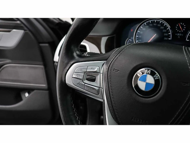 Bmw - 7-serie - 740i high executive - 2018 - tf-396-v - personenauto - afbeelding 6 van  33