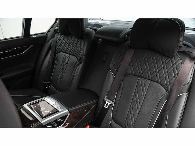 Bmw - 7-serie - 740i high executive - 2018 - tf-396-v - personenauto - afbeelding 9 van  33