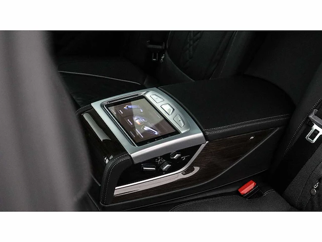 Bmw - 7-serie - 740i high executive - 2018 - tf-396-v - personenauto - afbeelding 10 van  33