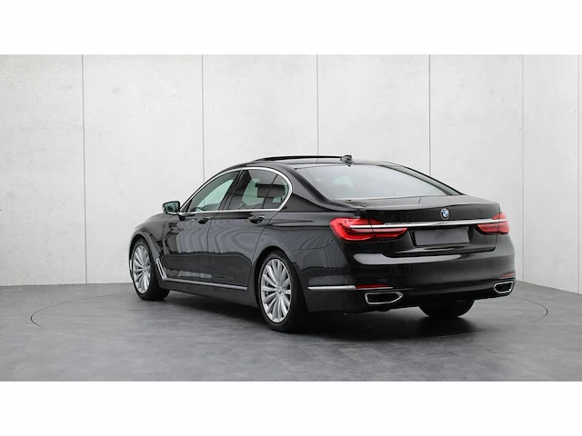 Bmw - 7-serie - 740i high executive - 2018 - tf-396-v - personenauto - afbeelding 12 van  33