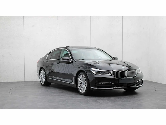 Bmw - 7-serie - 740i high executive - 2018 - tf-396-v - personenauto - afbeelding 23 van  33