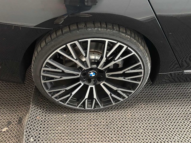 Bmw - 7-serie - 745e high executive - car - 2023 - afbeelding 25 van  57
